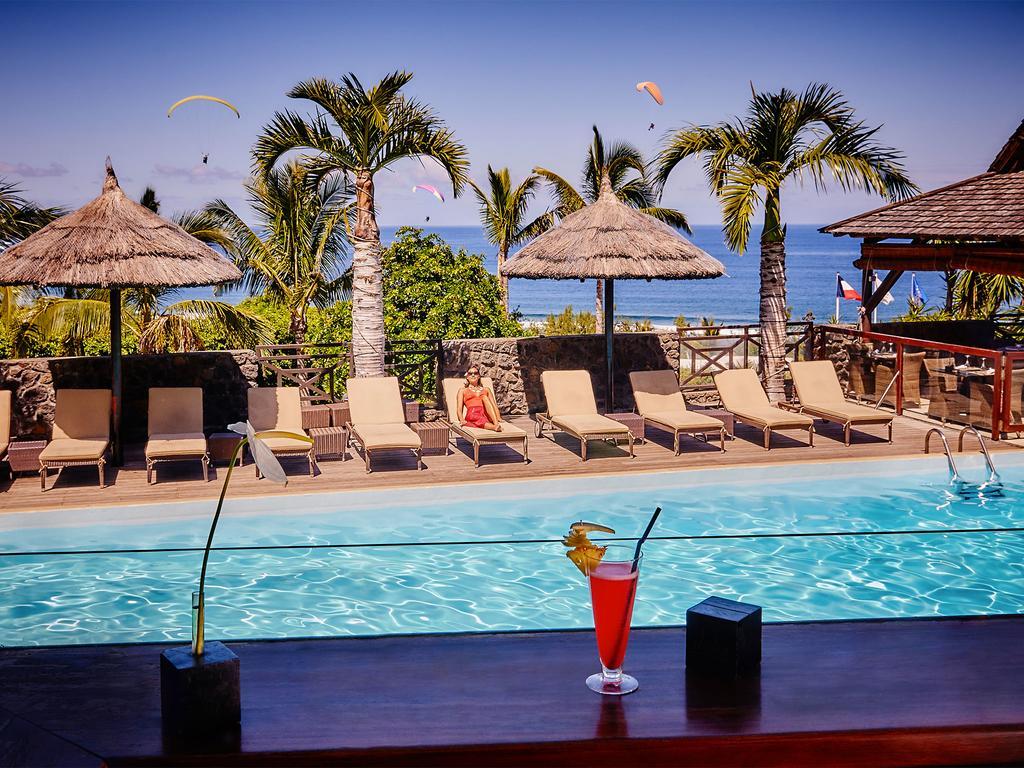 Iloha Seaview Hotel Сен-Ле Екстер'єр фото